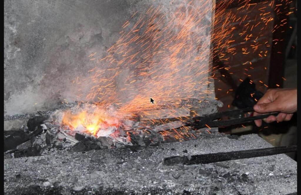 blacksmith knife forging